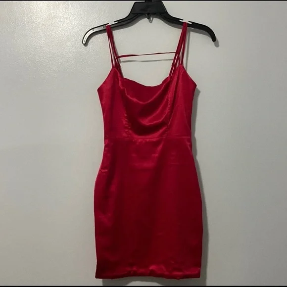 Size US 2 Oh Polly dress never worn, tags still attached. - Picture 2 of 4